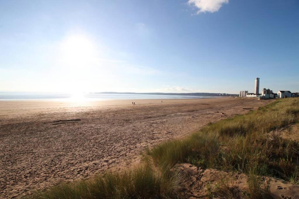 No1 Beach Walk By Stay South Wales - Free Parking Swansea Exterior foto